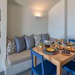 Halcyon Days Aparthotel Pyrgos Kallistis