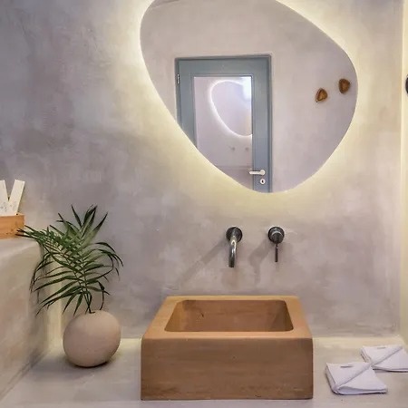 Halcyon Days Aparthotel 4*