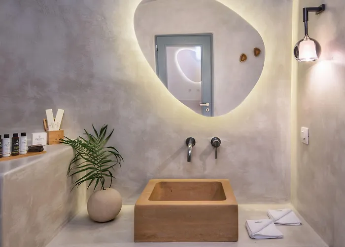 Halcyon Days Aparthotel 4*